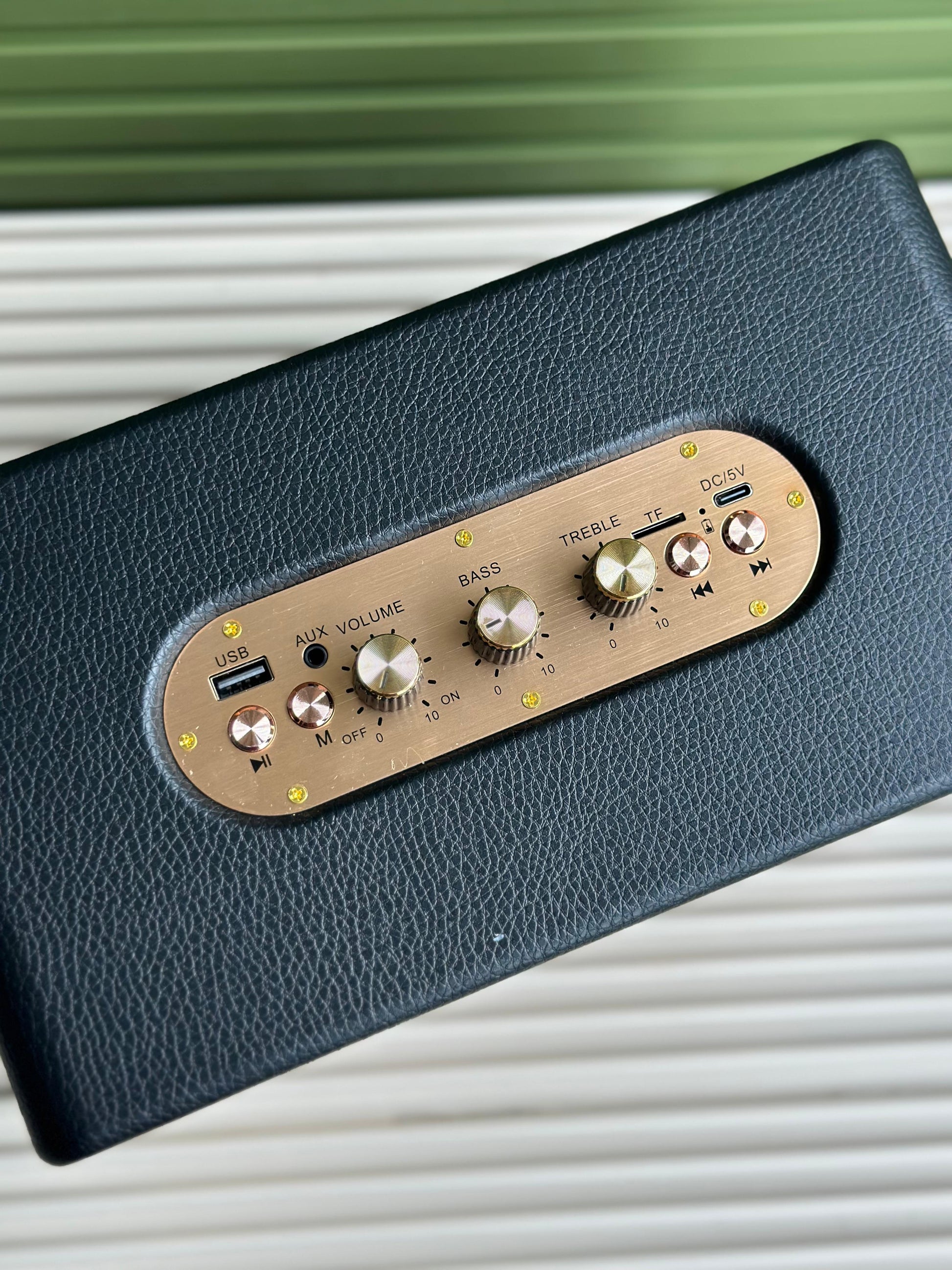 Wireless speaker