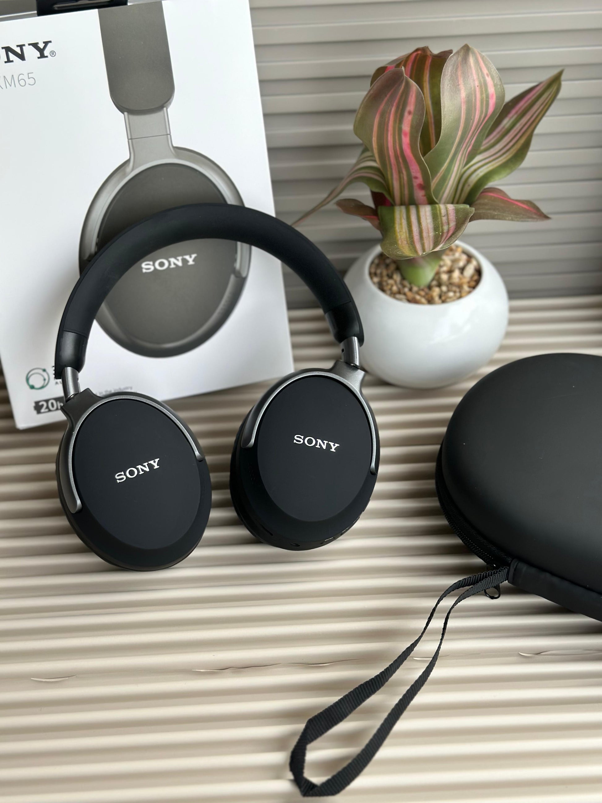 Headphone