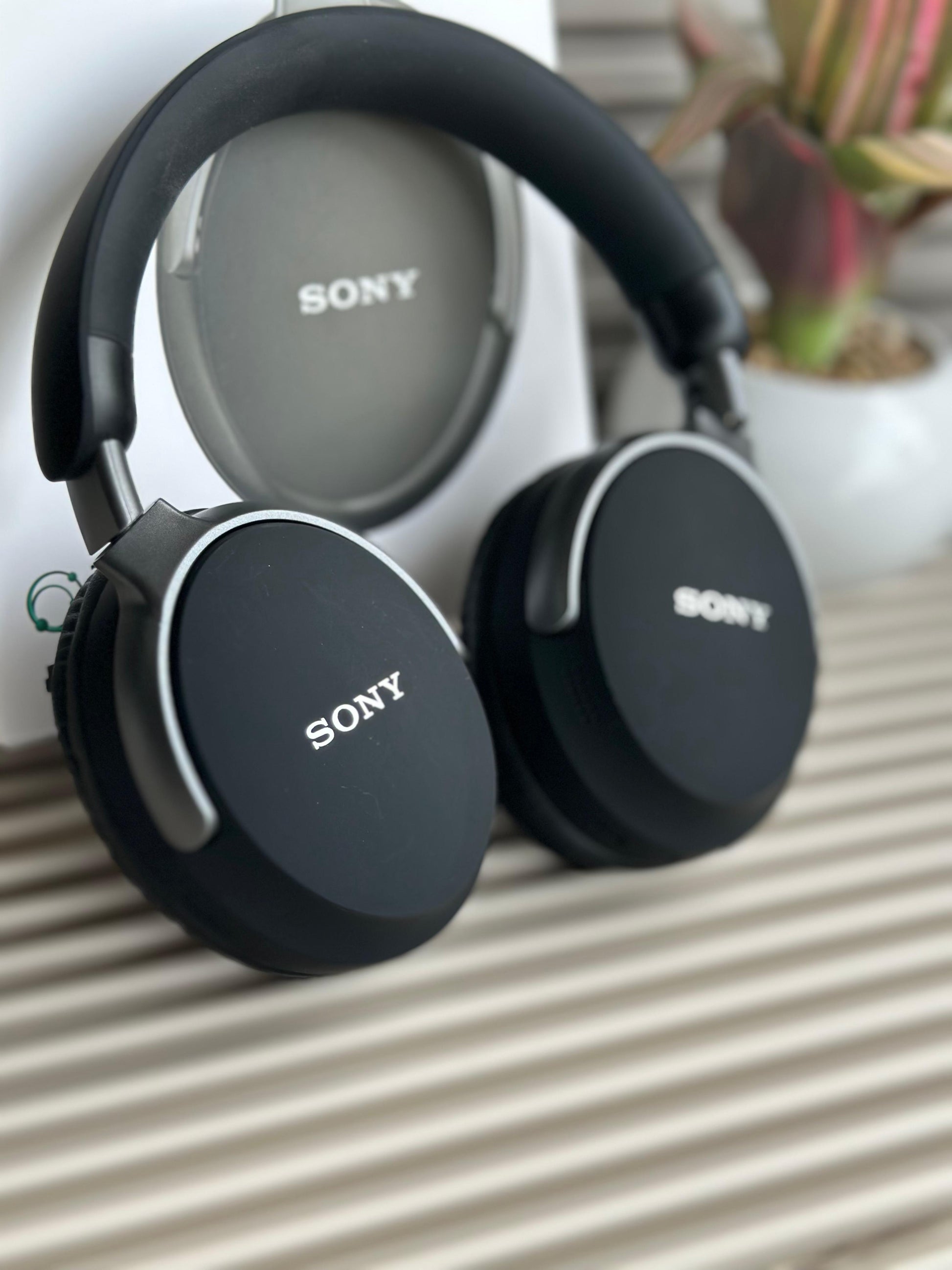 Headphone