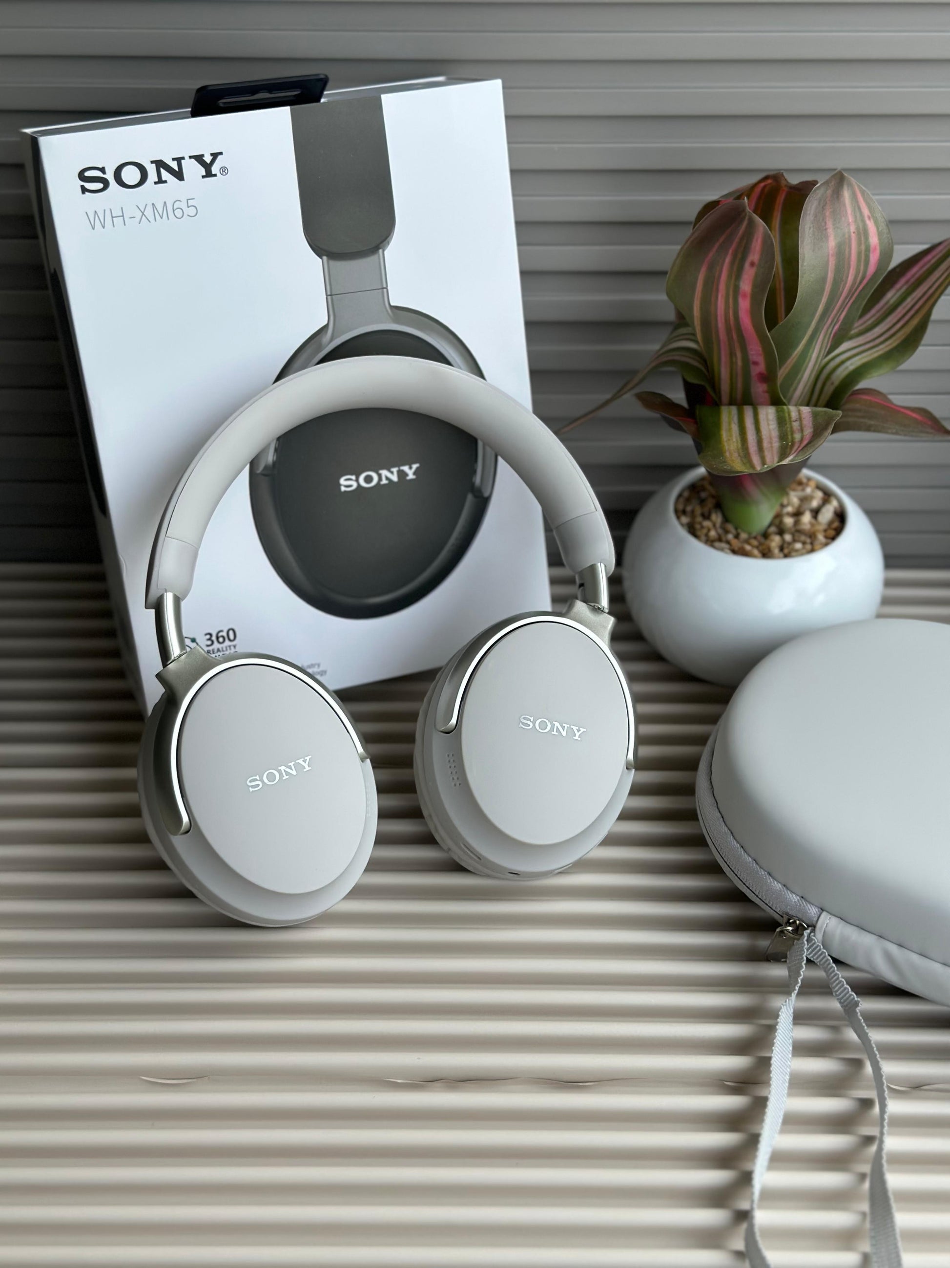 Headphone