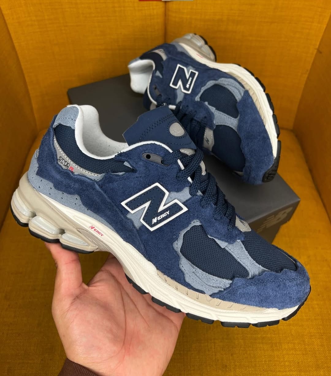 New Balance 2002R